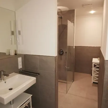 Exklusives Studioapartment - In Traumhafter Lage Direkt Am Halensee Appartement